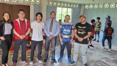 Echeandía abre escuela de boxeo gratuito en Bolívar