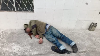 Hombre tirado cerca del sector los moteles de Riobamba
