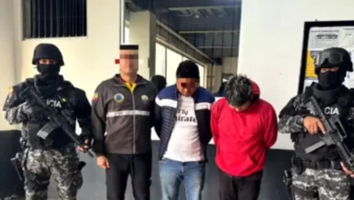 Presuntos coyoteros son detenidos en Pasa, Ambato.