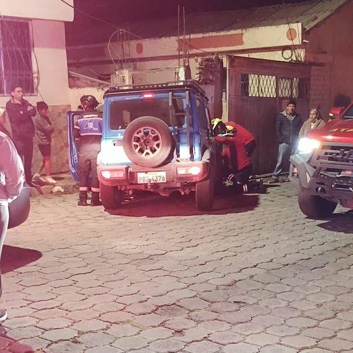 Vehículo se estrelló contra casa en Guano