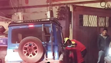 Accidente de tránsito: carro se chocó contra una casa en Guano