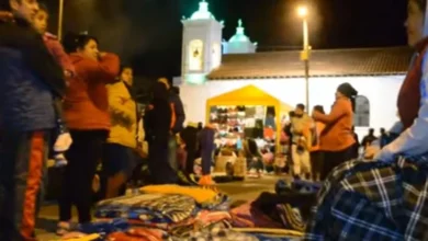 Latacunga: feria nocturna "Día del Padre" activa comercio local