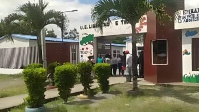 Profesora fue baleada a tiros dentro de una escuela