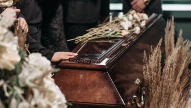 Mujer fue dada por muerta y despertó en el ataúd
