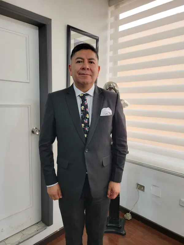 José Luis Díaz, jurista riobambeño que aspira que impere el derecho