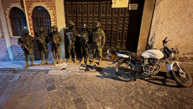 Pareja detenida con droga y dinero en operativo militar