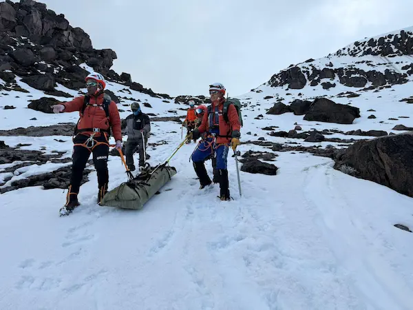 Mujer murió tras caer en una grieta del volcán Cayambe