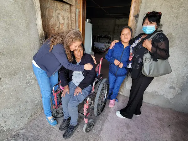 Marcia Moreno y Marisol Yaulema llegaron con su aporte a Blanquita y Anahí