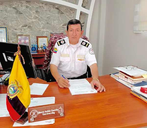 Bomberos de Guano abren nueva estación en la vía la República