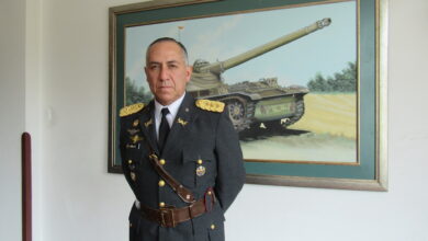 El coronel Carlos Ayala lleva 34 años en la vida militar