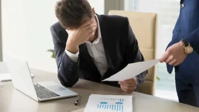 Gobierno ejecuta ola de despidos y crece el temor laboral