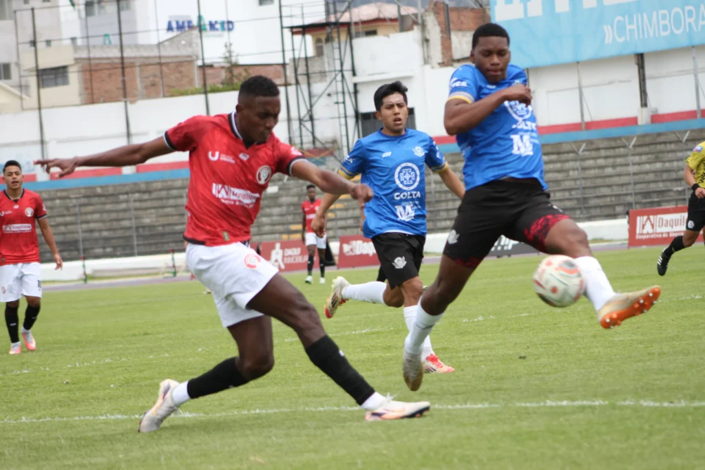 Daquilema FC y Cisneros FC lideran el Torneo de Ascenso