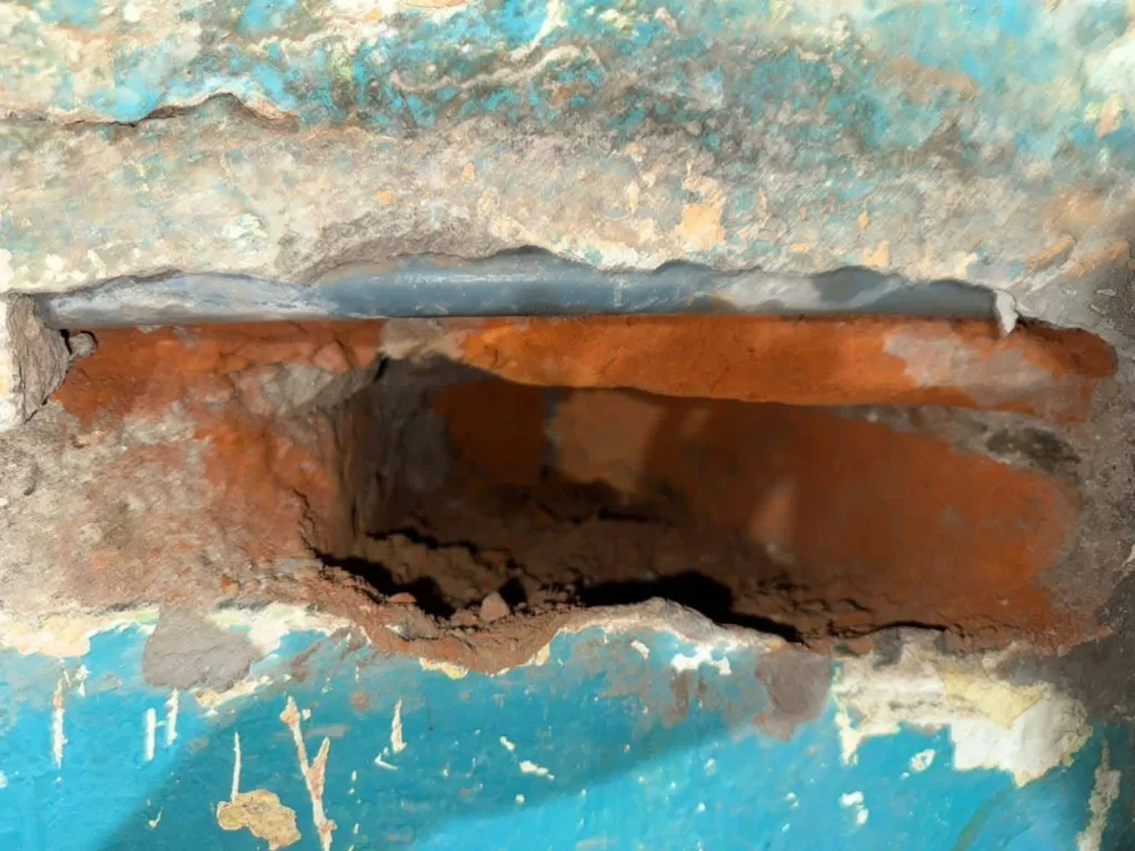 Descubren túneles para intento de fuga en la cárcel de Bolívar.