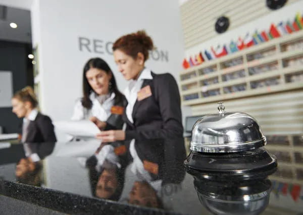 EEUU evalúa pase temporal de trabajo en agricultura y hotelería