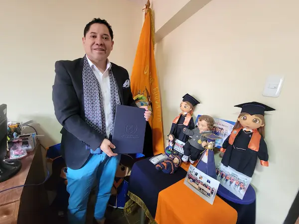 Stalin Aldas, abogado riobambeño, padre de Giuliana y constructor de un sueño