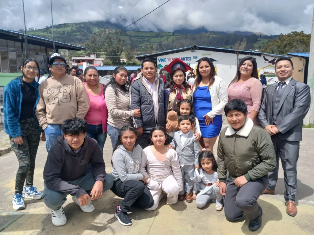 Su amada familia siempre ha estado en las buenas y en las malas en cada uno de sus pasos, por eso ama a cada uno de sus integrantes