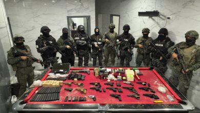 Militares incautan armas y joyas en casa de alias 'Fito' en Manta