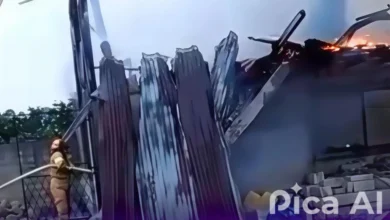 Guaranda incendio consumió una casa en San Luis de Pambil.