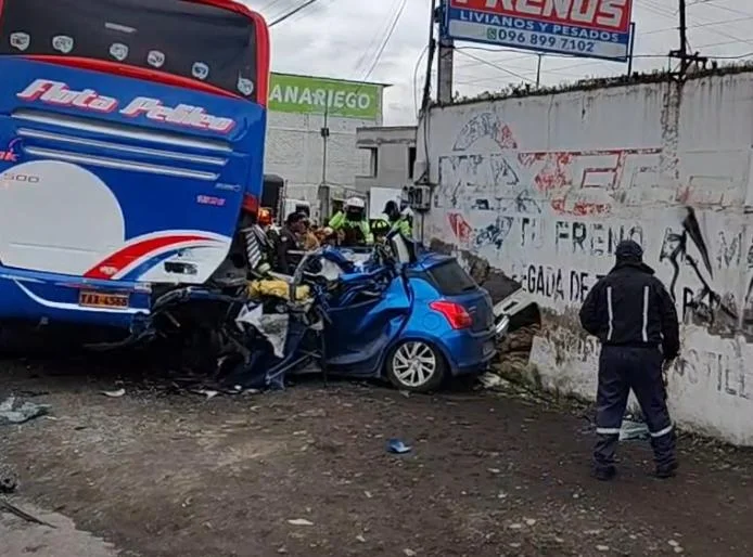 Hombre muere tras accidente de tránsito en Ambato.