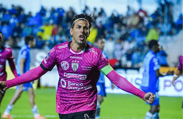 Independiente del Valle ganó al Macará y se apoderó del liderato