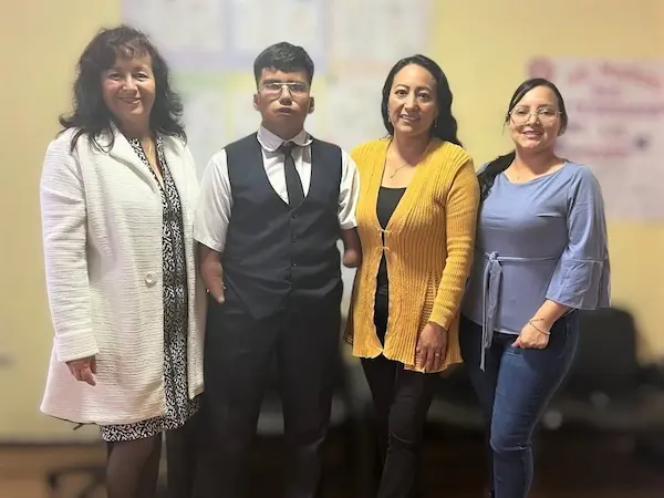 Estudiante de Riobamba transforma su discapacidad en fortaleza