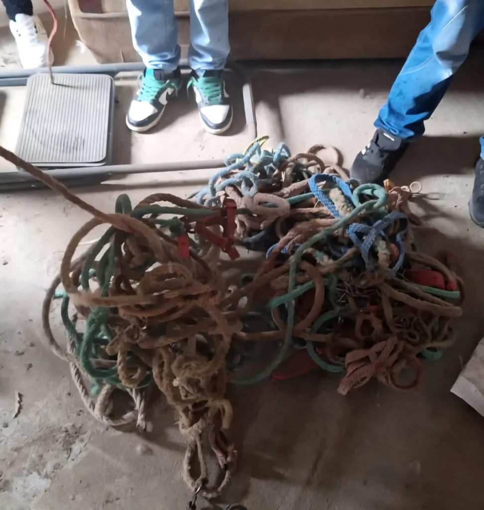 Parte de los implementos para robar ganado encontrados a uno de los capturados