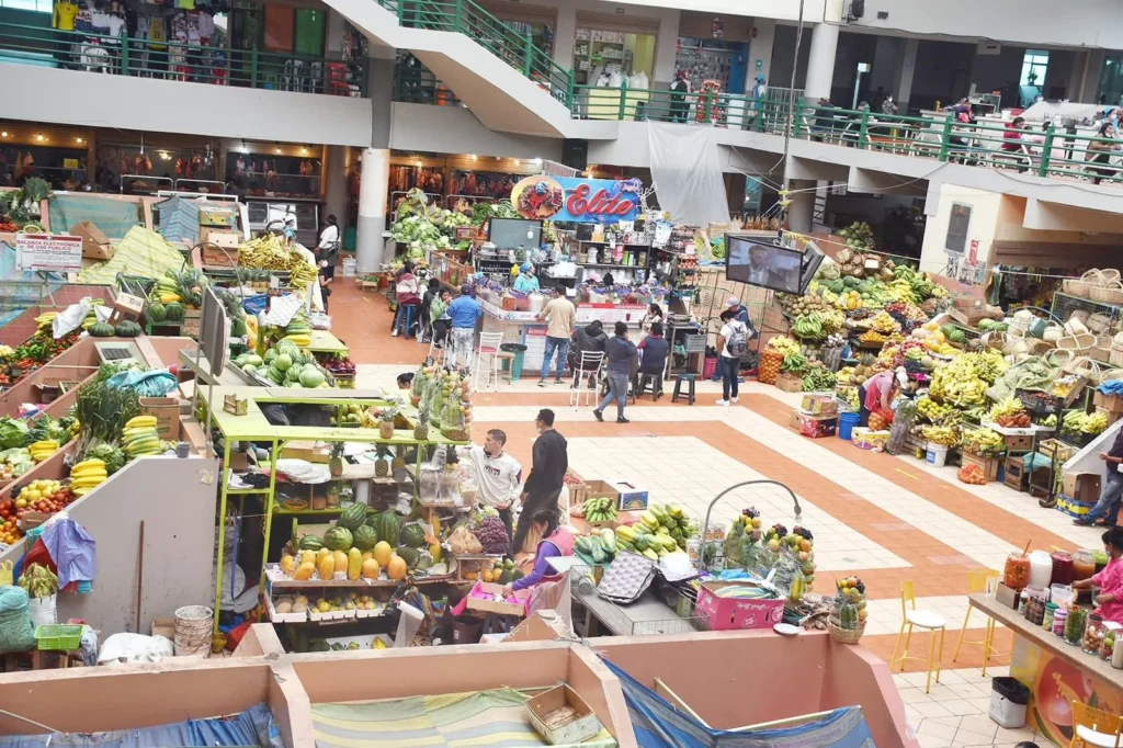 Mercado Modelo de Ambato tendrá ascensor y gradas eléctricas.