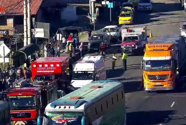 Un muerto y dos heridos tras el impacto de una llanta en Mejía