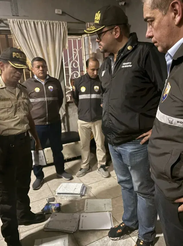 Policía desmantela red de corrupción en 23 agencias de tránsito