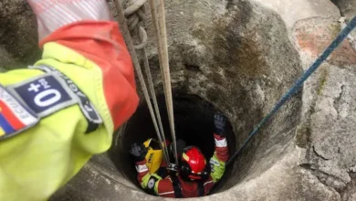 Adulto mayor sobrevive tras caer a un pozo de 20 metros