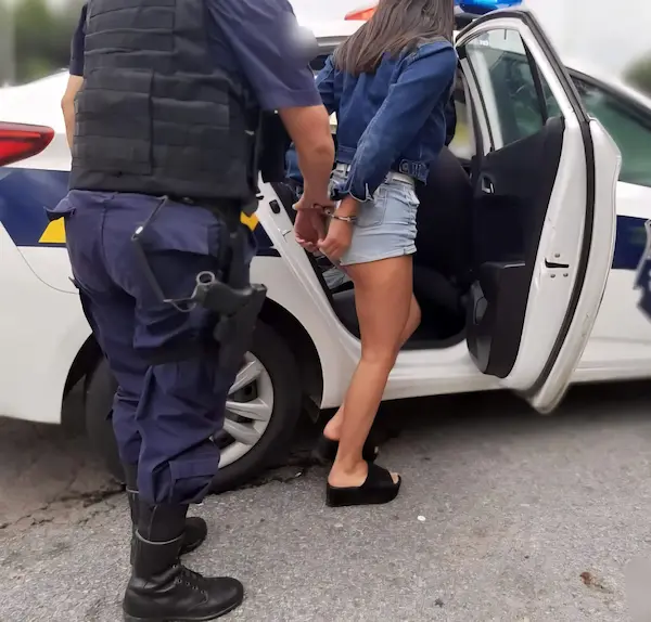 Joven robó desodorantes de local comercial de Riobamba.(FR)