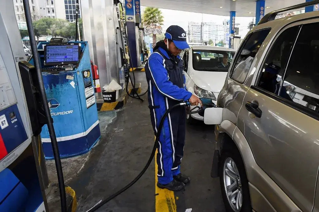 Precios de la gasolina Súper, Extra y Ecopaís suben en julio 2025