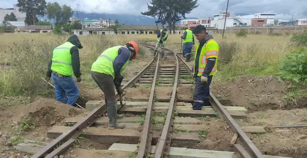 Tren será reactivado con fines turísticos en Riobamba y Guano