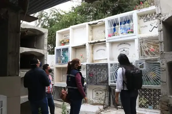 Hombre que murió de disparos en la cabeza no es identificado. Autoridades esperan que familiares lo reconozcan y den sepultura