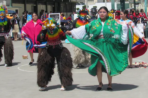 Caleidoscopio Riobamba 2025: convoca a los artistas locales