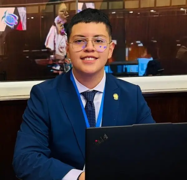 Asambleísta Serrano apela a condición médica para evitar sanción