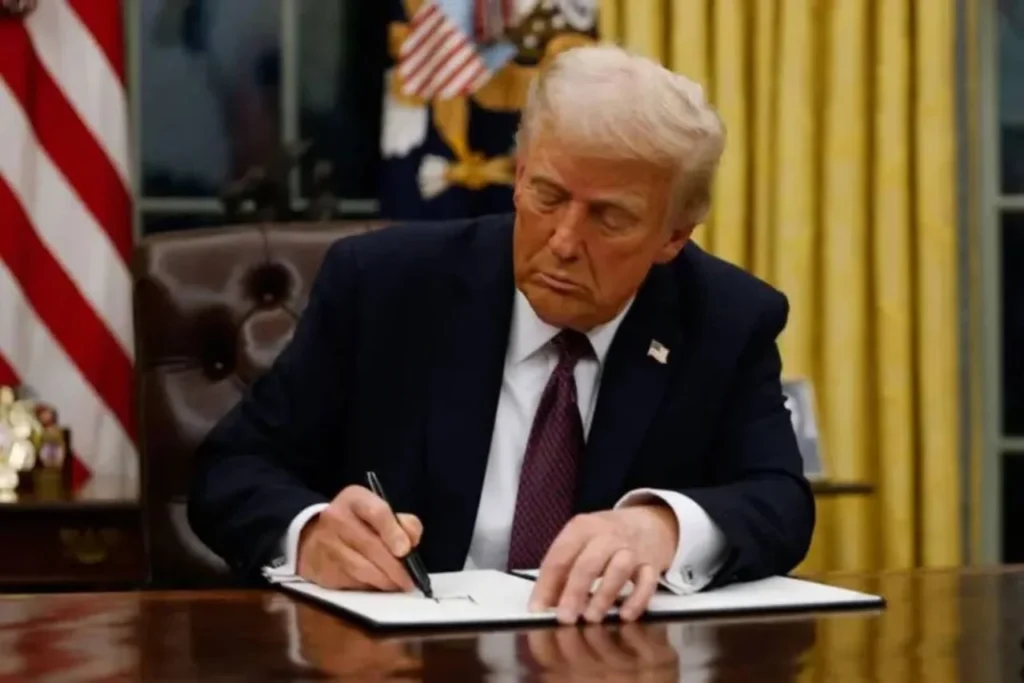 Trump planea deportaciones de ciudadanos naturalizados en EE.UU.