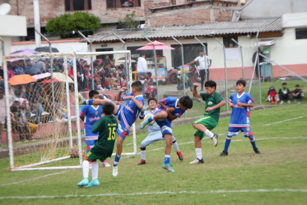 688 equipos de 10 ciudades en la Copa Intercolegial de Fútbol