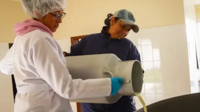 Operativos en centros de acopio de leche cruda en Ecuador