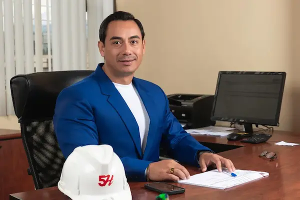 Marcelo Pumagualli, director de la oficina técnica del Miduvi Chimborazo