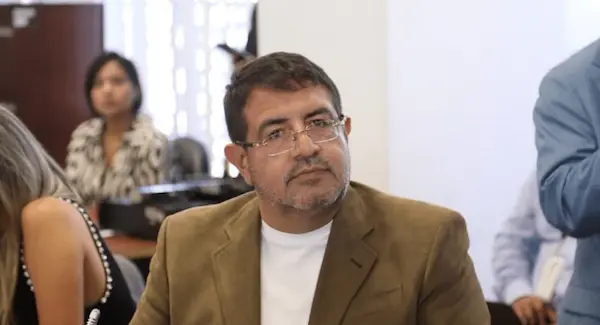 ¿Quién es Santiago Díaz, exasambleísta de RC5, prófugo e investigado?