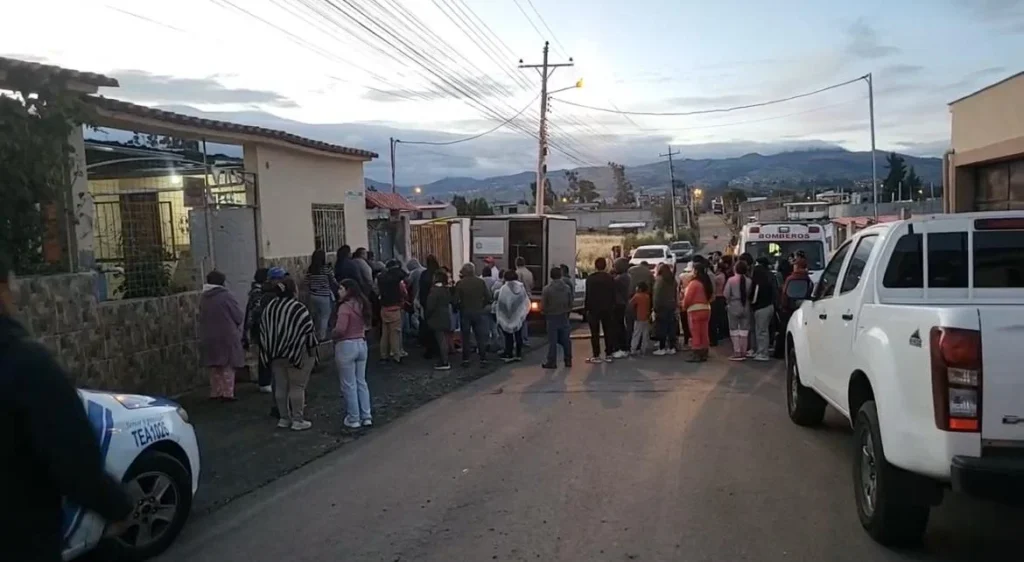 Ambato: mujer muere de 1 disparo en la cabeza en Santa Rosa.
