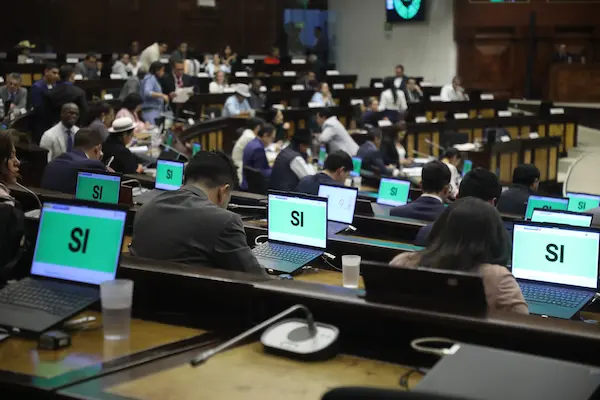 Asamblea aprueba Ley de Fundaciones y critica uso político
