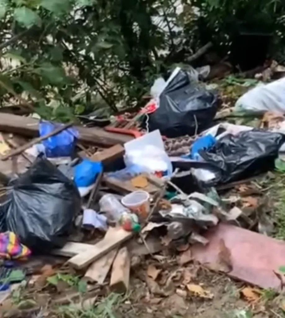 Basura acumulada en Echeandía genera malestar en habitantes.
