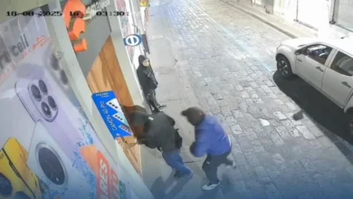 Hombres roban 1 local comercial de celulares en Latacunga.