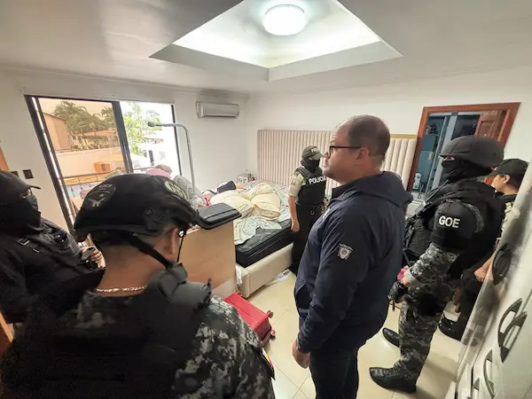 El ministro del Interior, John Reimberg en el operativo