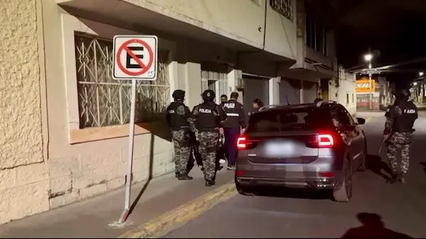 3 detenidos en presunta red explotación sexual en Riobamba