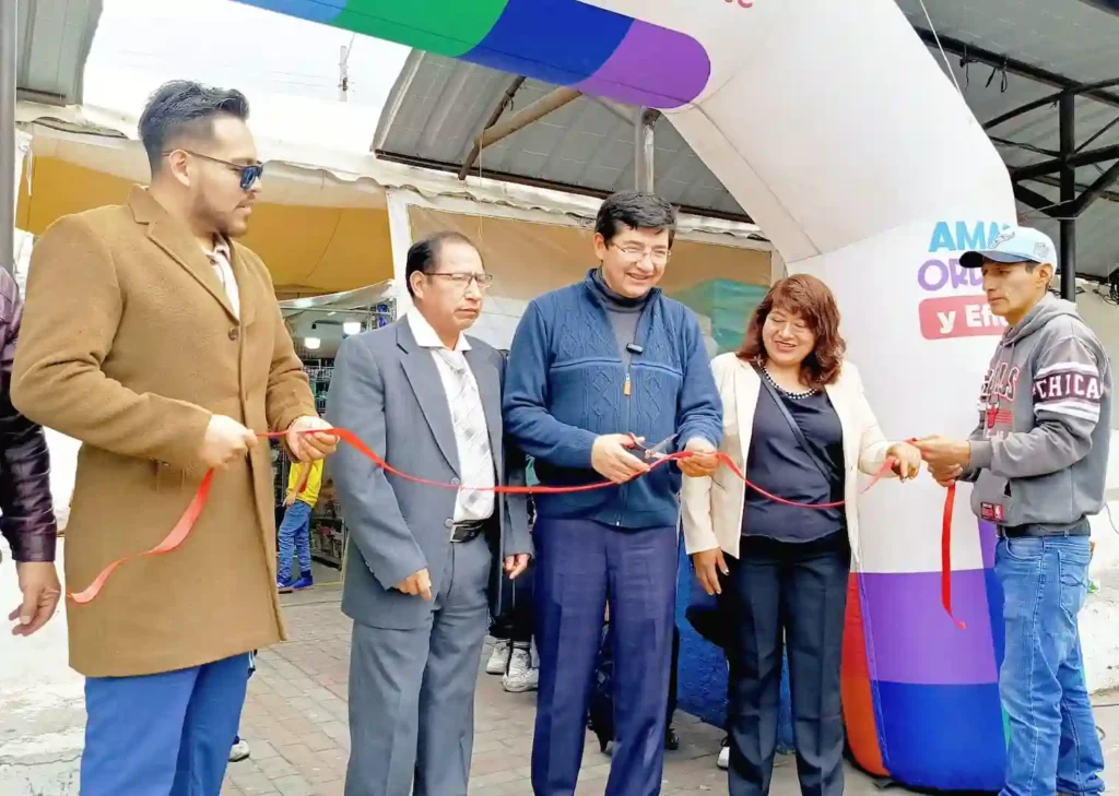 Feria del estudiante 2025 fue inaugurada en Riobamba