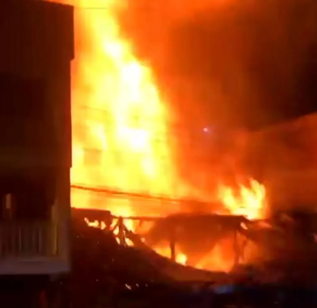 Incendio consumió una casa en San Miguel de Bolívar.