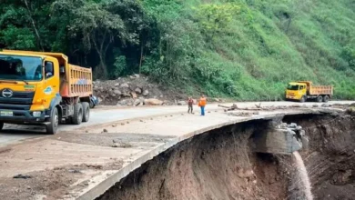 Inician trabajos en la vía Balbanera Pallatanga Cumandá para mantenimiento